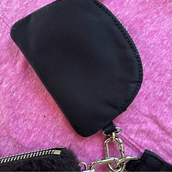 Lululemon Dual Pouch Wristlet
Plush Fleece - Black - Picture 6 of 10